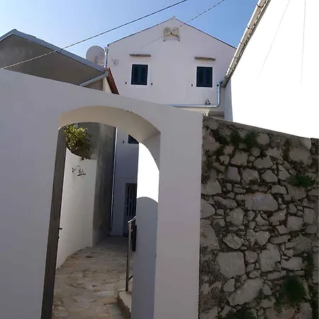 In 14994 アパート